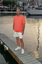 ⁠T shirt Saint tropez vibes orange abricot