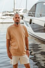 T-shirt Saint-Tropez vibes cappuccino – Image 3