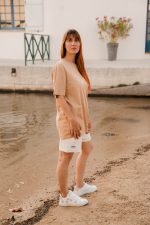 T-shirt Saint-Tropez vibes cappuccino – Image 4